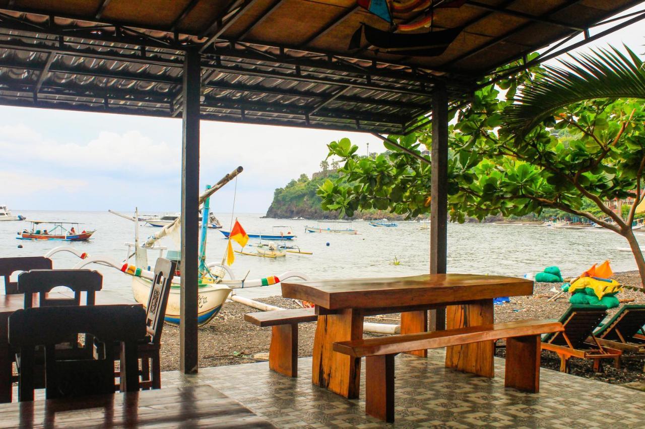 Coconut Beach Bungalows & Warung Amed Екстериор снимка