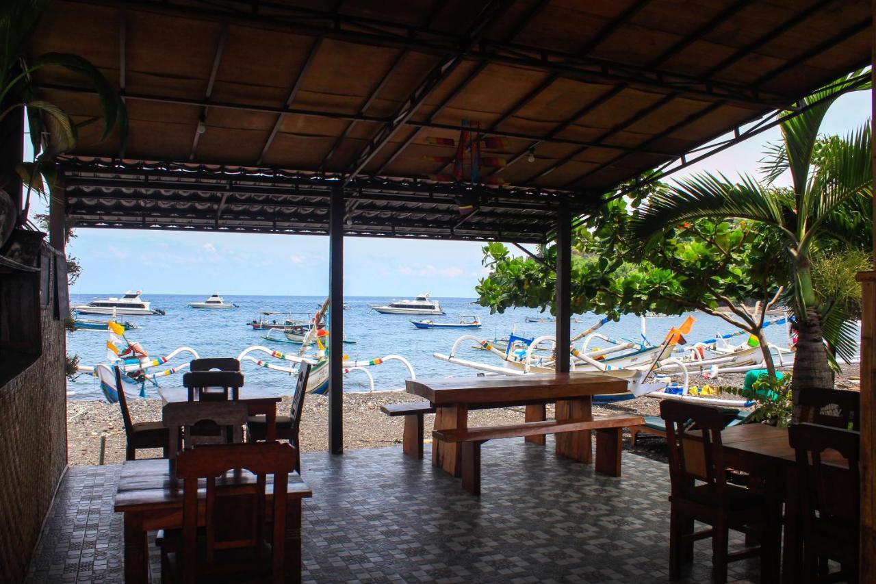 Coconut Beach Bungalows & Warung Amed Екстериор снимка